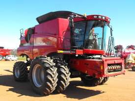 CASE IH 7230 + 2152 Combine & Front - picture2' - Click to enlarge