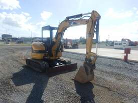 Caterpillar 304 Rubber Tracks - picture2' - Click to enlarge