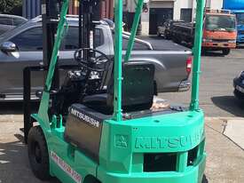 Mitsubishi 1000kg compact forklift 3m lift height Diesel  - picture1' - Click to enlarge
