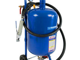 TRADEQUIP 3008 37LITRE MOBILE BLASTING KIT (SAND B - picture1' - Click to enlarge