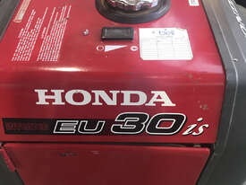 Honda Inverter Generator 3 KVA Silent Portable Petrol EU30IS - Used Item - picture1' - Click to enlarge
