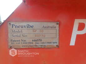 PNEUVIBE CP50 HYDRAULIC COMPACTOR PLATE TO SUIT EXCAVATOR - picture2' - Click to enlarge