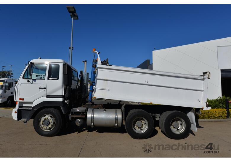 caption 2007 NISSAN UD CWB 483 - Tipper Trucks - 6X4