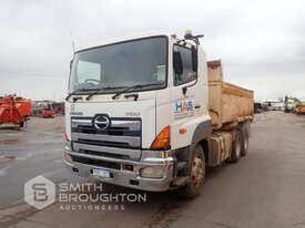 2007 HINO 700 6X4 TIPPER TRUCK - picture2' - Click to enlarge