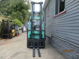 Mitsubishi 1.8 ton LPG Repainted Used Forklift #1658 - picture1' - Click to enlarge