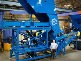 SSI Dual-Shear M100 Two Shaft Shredder - picture0' - Click to enlarge