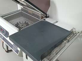 Minipack RP55 Shrink Wrapper Machine - picture1' - Click to enlarge