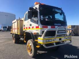 2003 Isuzu FTS 750 - picture0' - Click to enlarge