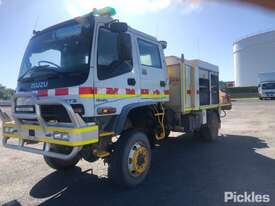 2003 Isuzu FTS 750 - picture0' - Click to enlarge