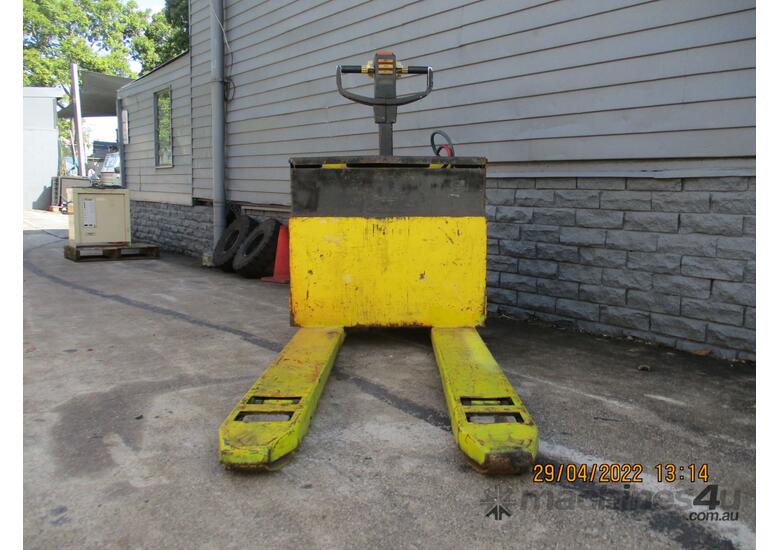 Used 2010 hyster Hyster Pedestrian Hand Pallet Jack Used CS270 Hand