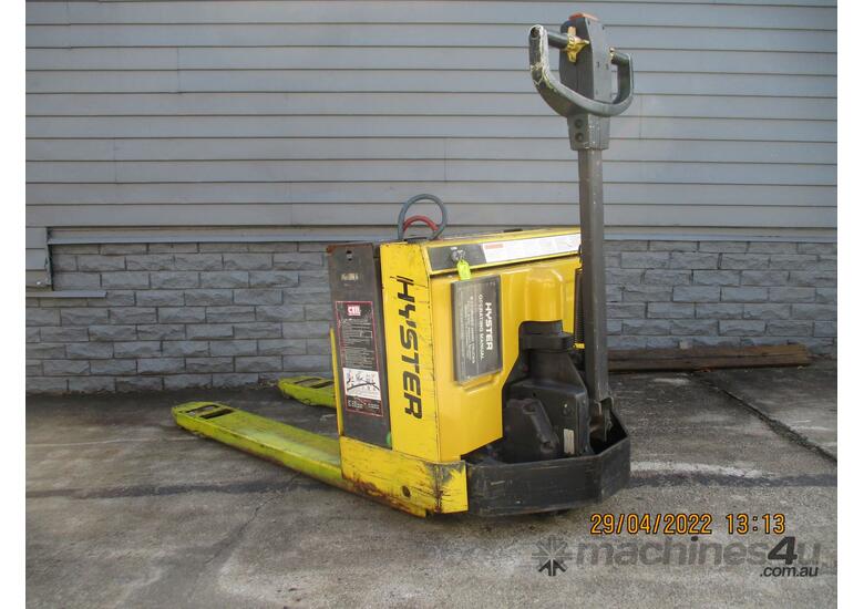 Used 2010 hyster Hyster Pedestrian Hand Pallet Jack Used CS270 Hand