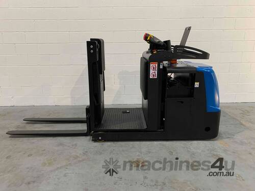 HELI  Lithium Electric Low Level Order Picker