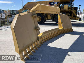 Caterpillar D6R D6T Folding Stick Rake - picture2' - Click to enlarge