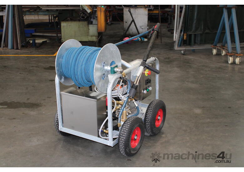 caption 10HP Electric ThoroughClean Water Blaster - Powered by an Italian 10HP – 240 Volt motor!