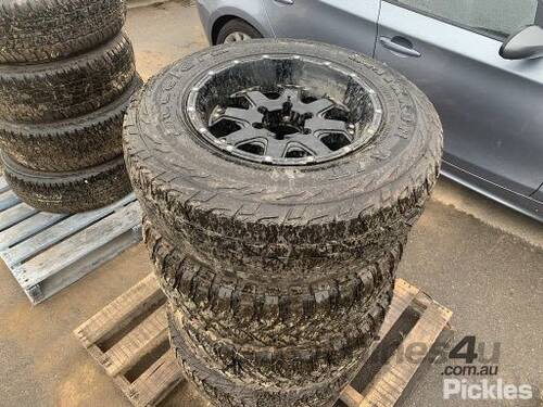 Lot of 4 Blade Series Rims with Tyres