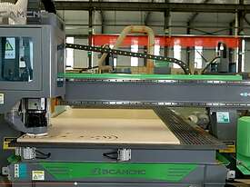 Automatic Tool Changer CNC Router (IT NEEDS TO GO!) - picture2' - Click to enlarge