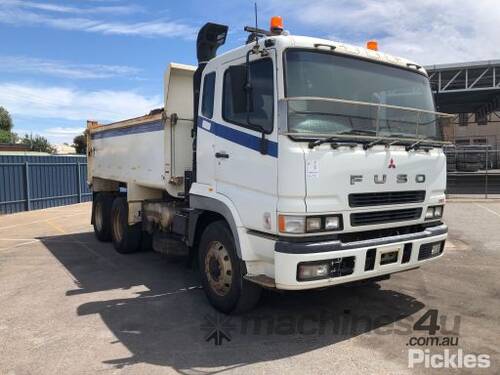 2010 Mitsubishi Fuso FV500