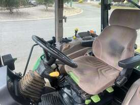 Tractor John Deere 5075M 4x4 AC cab 75HP - picture1' - Click to enlarge