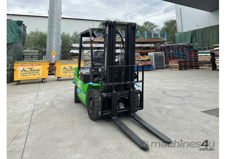 caption EP ICE251 – 2.5T Electric Power Forklift | Lithium Battery & Fast Charger | 4.8m Lift Height