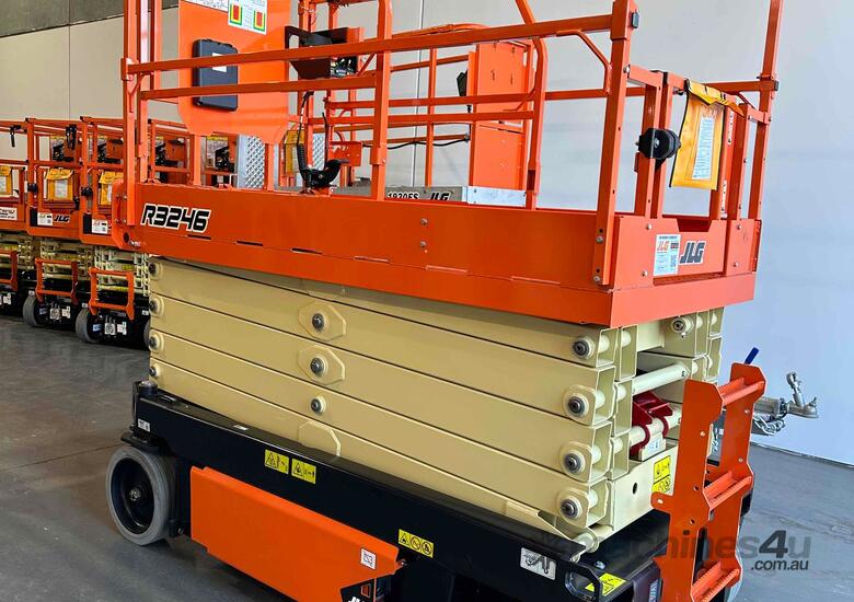 JLG R3246 - 32ft Electric Scissor Lift