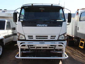 2006 ISUZU N5NP AMBULANCE TRUCK - picture0' - Click to enlarge