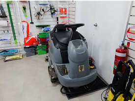 Karcher Ride on Floor Scrubber 750mm B90 R BP Classic Battery - picture0' - Click to enlarge