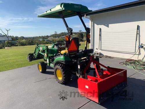 John Deere 1025r with McCormack FA-15 Front End Loader and 4in1 Bucket