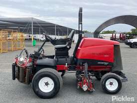 Toro ReelMaster 5610 Front & Centre Mount Reel Mower - picture2' - Click to enlarge