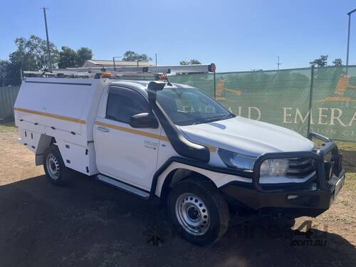 2016 TOYOTA HILUX SR UTE