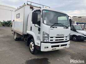 2011 Isuzu FSR 700 Crane Truck (Service Body) - picture0' - Click to enlarge