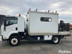 2011 Isuzu FSR 700 Crane Truck (Service Body) - picture2' - Click to enlarge