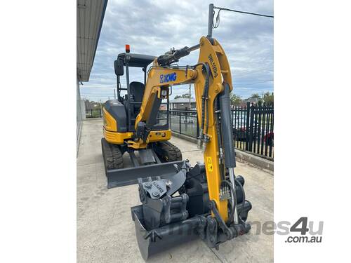 LAST DISCOUNTED ONE! XCMG 2.7T Excavator Civil Spec XE27U with Buckets and Ripper Package