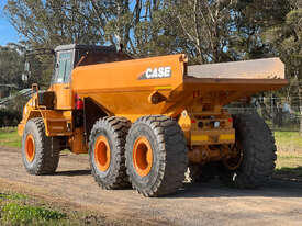 CASE 325 Articulated Off Highway Truck - picture2' - Click to enlarge