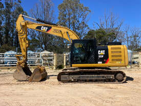 Caterpillar 323FL Tracked-Excav Excavator - picture0' - Click to enlarge