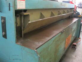 Pacific Aust Made 2450mm x 3mm Hydraulic Guillotine - picture2' - Click to enlarge