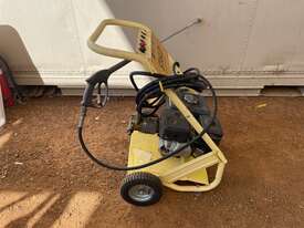 Stanley Pressure Cleaner - picture1' - Click to enlarge