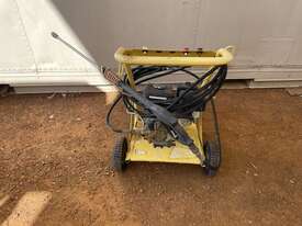 Stanley Pressure Cleaner - picture2' - Click to enlarge