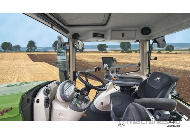 caption Fendt 800 Vario Tractor