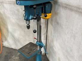 Waldown Variable speed pedestal drill - picture0' - Click to enlarge