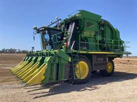John Deere CP690 6 Row - picture2' - Click to enlarge