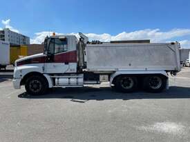 2005 Iveco Powerstar Tipper - picture2' - Click to enlarge