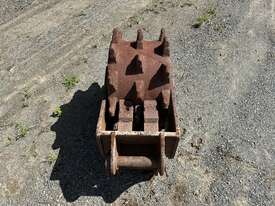 Titan Compaction Wheel - picture1' - Click to enlarge