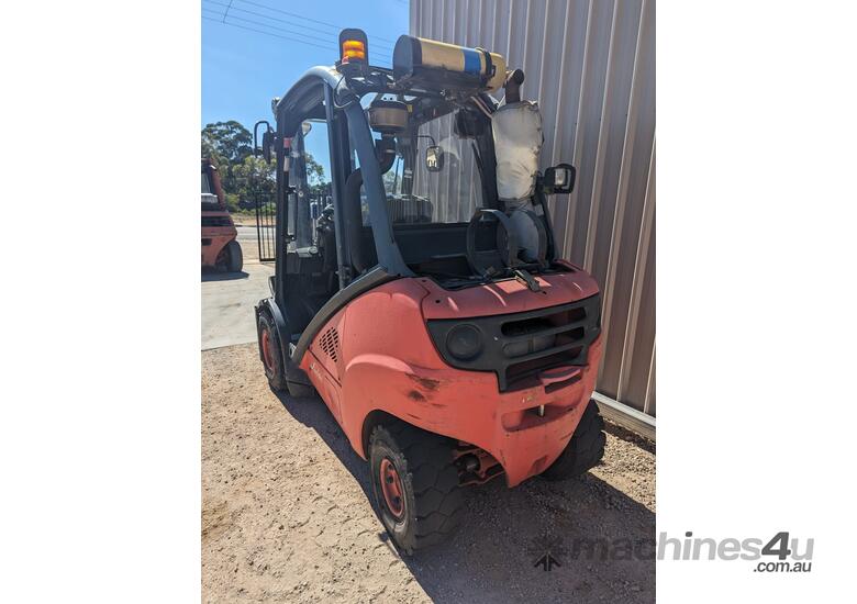 caption 2008 LINDE LPG 3.5t Forklift with only *3000 hours*
