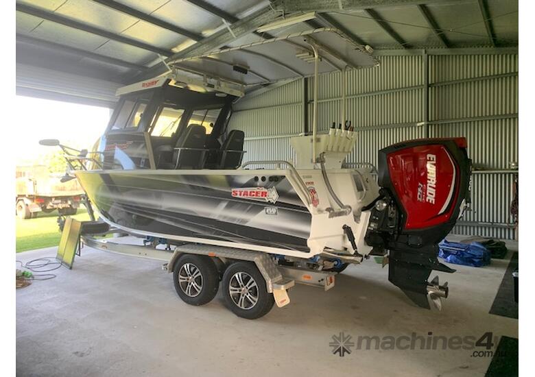caption 2016 Stacer Ocean Ranger 6.2 M Long Boat