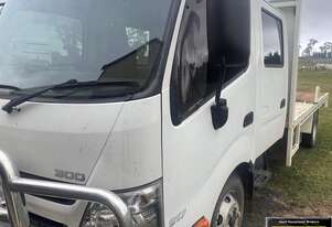 2017 Hino 300 Series Dual Cab Tray Truck, E.M.U.S TS786