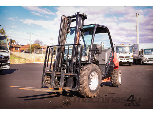 caption 2023 Manitou MC25-4 Forklift 2500 Kg - Suitable for Bulky Materials