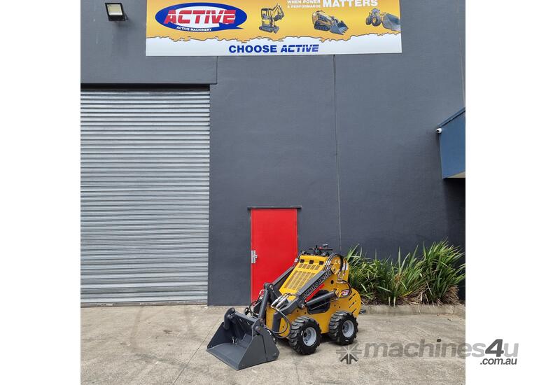 Commando AM235PW Mini Skid Steer Loader | 23HP Briggs & Stratton Engine | Optional Joystick Controls