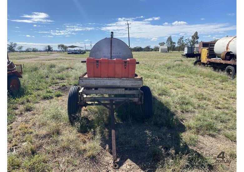 caption CUSTOM 2000L Fuel Trailer