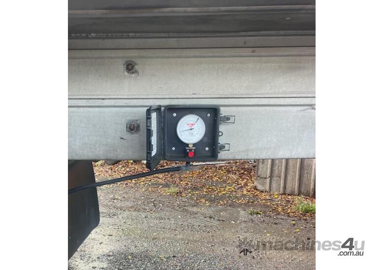 2006 Muscat Tri Axle TOA Grain Tipper