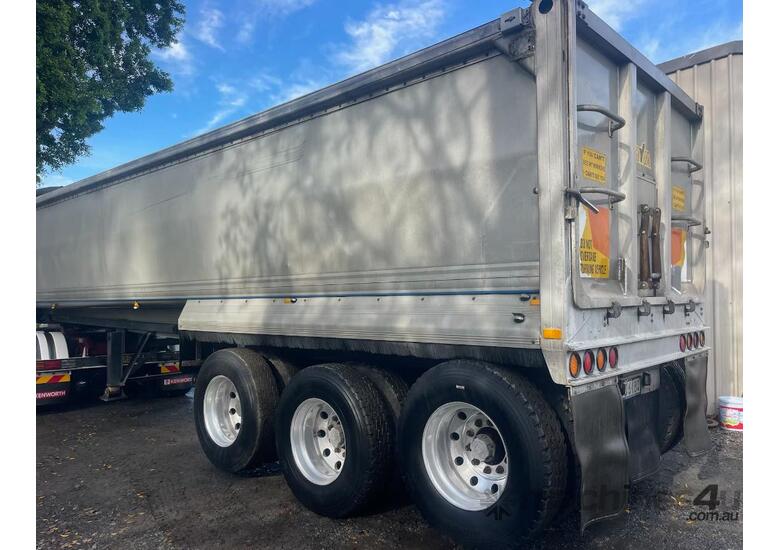 2006 Muscat Tri Axle TOA Grain Tipper